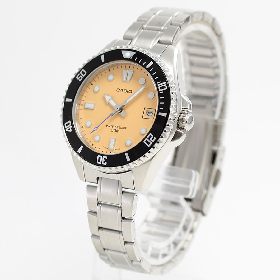 Наручные часы Casio MDV-10D-4A2. Фото 1.