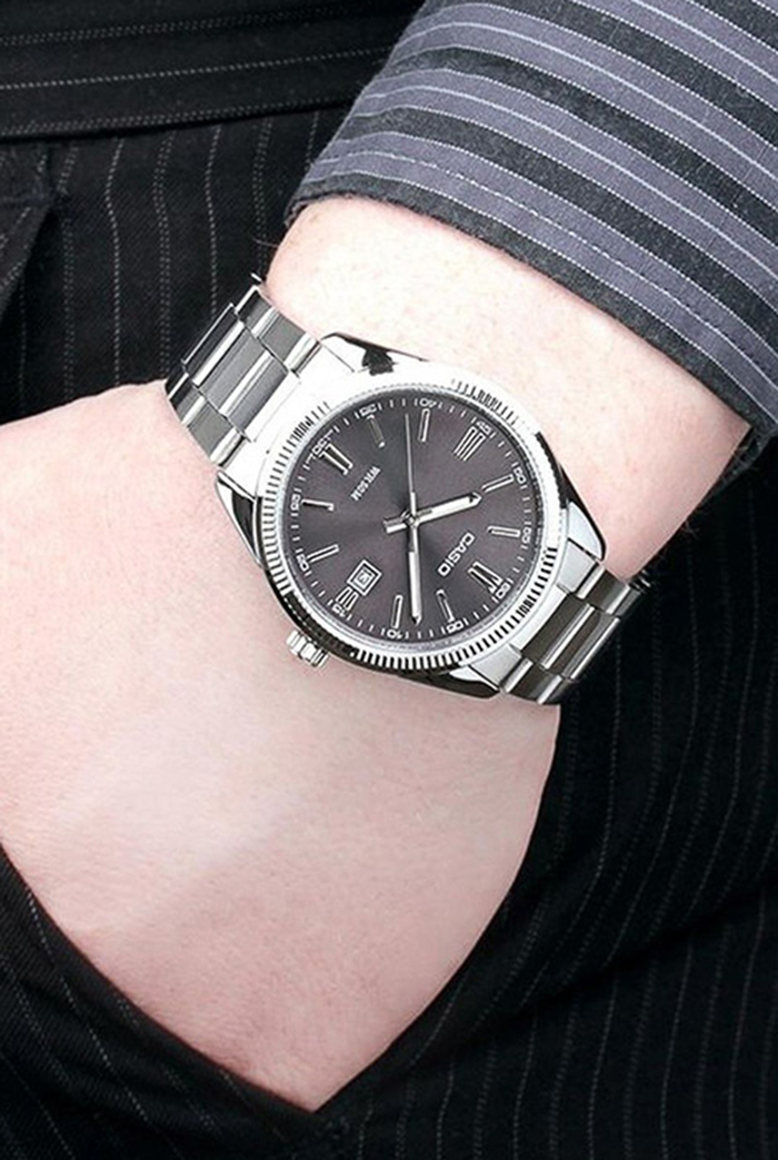 Наручные часы Casio MTP-1302D-1A1. Фото 1.