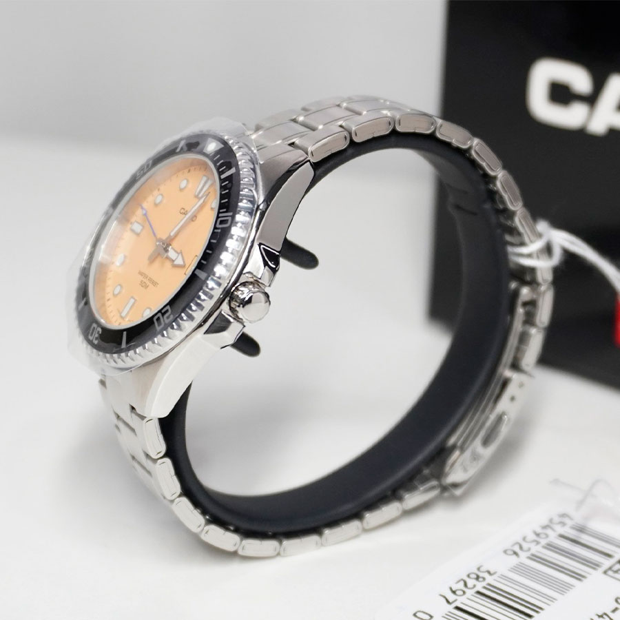 Наручные часы Casio MDV-10D-4A2. Фото 6.
