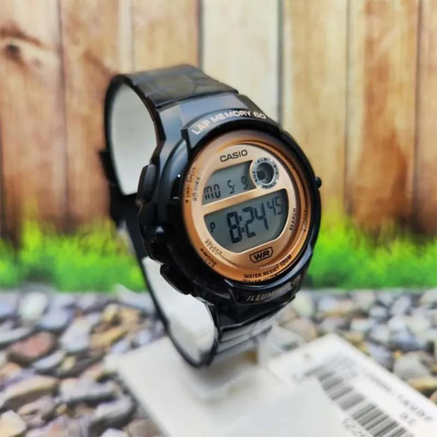 Наручные часы Casio LWS-1200H-1A. Фото 1.