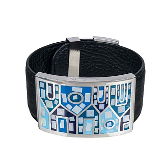 Браслет на кожаном черном ремешке