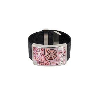 Браслет на кожаном черном ремешке